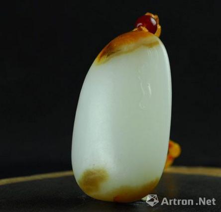 和田玉籽料和俄籽料很相似 这些特征你了解么