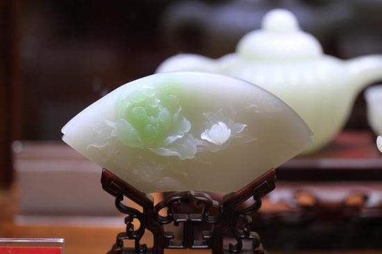 ����������